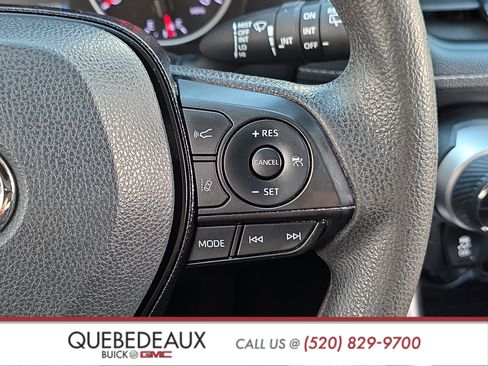 Used 2021 Toyota RAV4 XLE FWD image 14