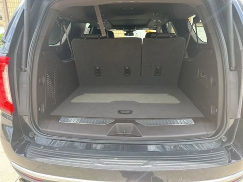 Used 2023 GMC Yukon XL Denali AWD/4WD image 19