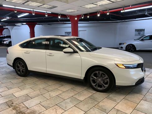 Used 2023 Honda Accord EX image 6