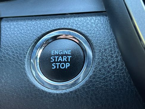Used 2022 Toyota Camry SE FWD image 23