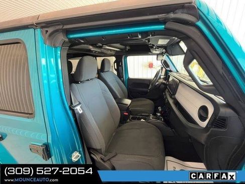 Used 2024 Jeep Wrangler Unlimited w/ Convenience Group AWD/4WD image 6
