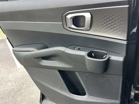 Used 2024 Kia Sorento S image 18