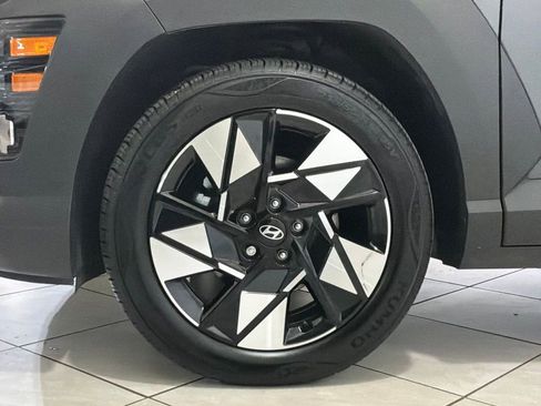 Used 2024 Hyundai Kona SEL w/ Convenience Package image 15