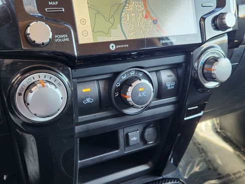 Used 2021 Toyota 4Runner Venture w/ Moonroof Package AWD/4WD image 10
