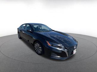 Used 2025 Nissan Altima 2.5 SV video 2