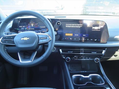 New 2026 Chevrolet Traverse LT w/ Driver Confidence Package image 13