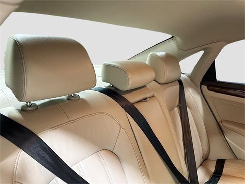 Used 2020 Volkswagen Passat 2.0T SEL image 32