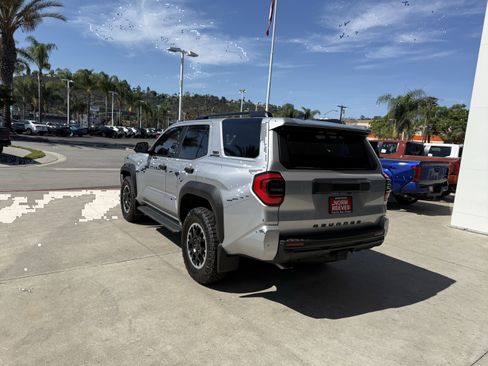 Certified 2025 Toyota 4Runner TRD Off-Road Premium image 8