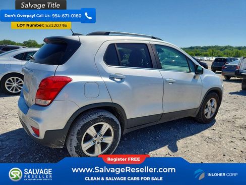 Used 2017 Chevrolet Trax LT FWD image 4