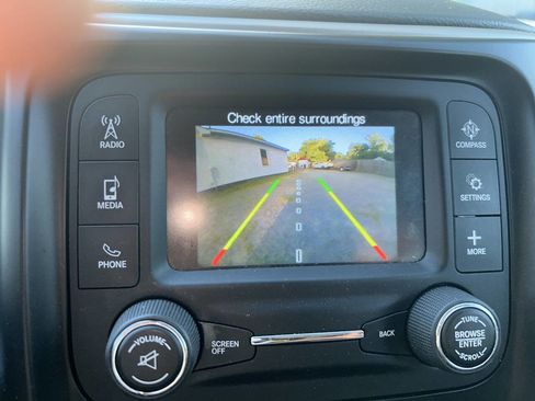 Used 2018 Jeep Cherokee Latitude w/ Altitude Package FWD image 28