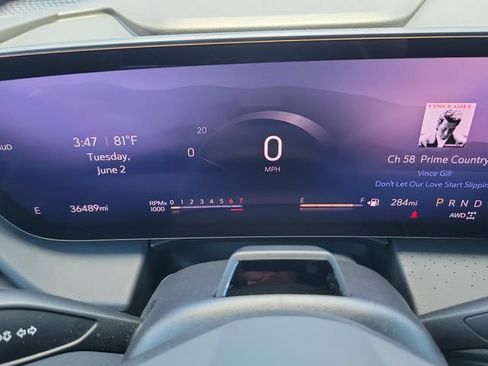 Used 2025 Buick Enclave Avenir w/ Super Cruise Package AWD/4WD image 23