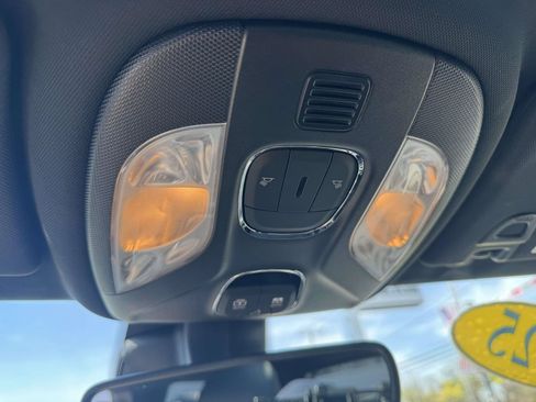 Used 2025 Jeep Compass Limited w/ Sun & Sound Group AWD/4WD image 28