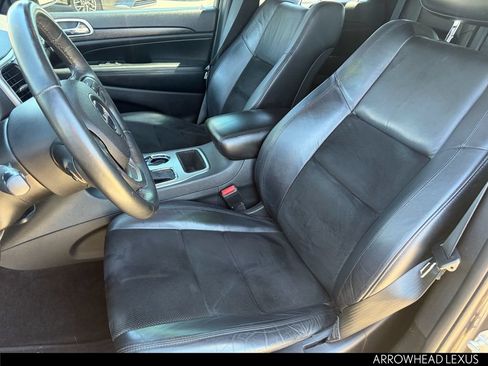 Used 2018 Jeep Grand Cherokee Altitude RWD image 14