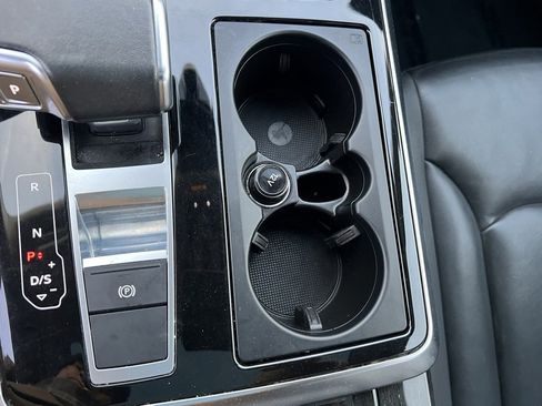 Used 2022 Audi Q7 3.0T Premium image 35