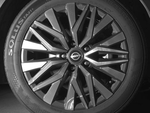 Used 2025 Nissan Altima 2.5 SV image 12