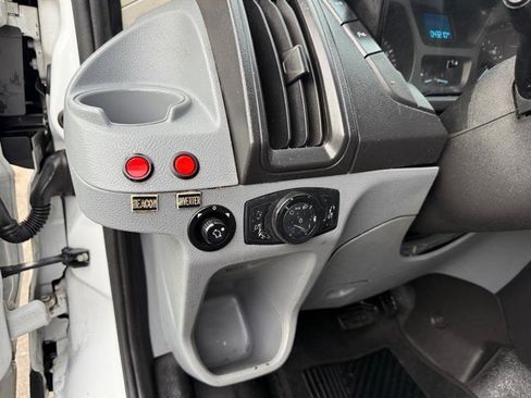 Used 2016 Ford Transit 250 130 Low Roof RWD image 31