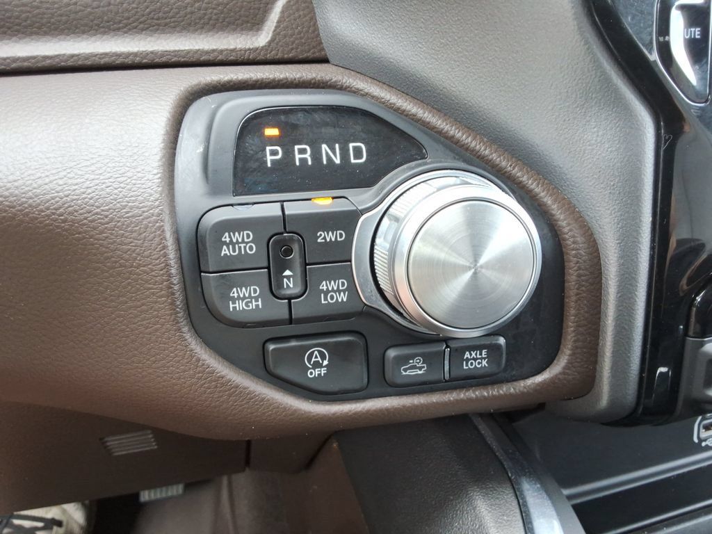 Used 2025 RAM 1500 Laramie w/ Off Road Group AWD/4WD image 37