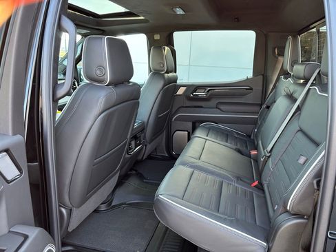 New 2026 GMC Sierra 1500 AT4X w/ LPO, Black Badging Package AWD/4WD image 25