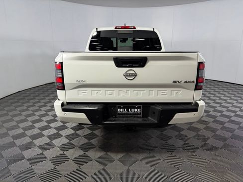 Used 2024 Nissan Frontier SV w/ SV Convenience Package AWD/4WD image 9