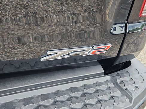 Used 2024 Chevrolet Colorado ZR2 w/ Safety Package AWD/4WD image 12