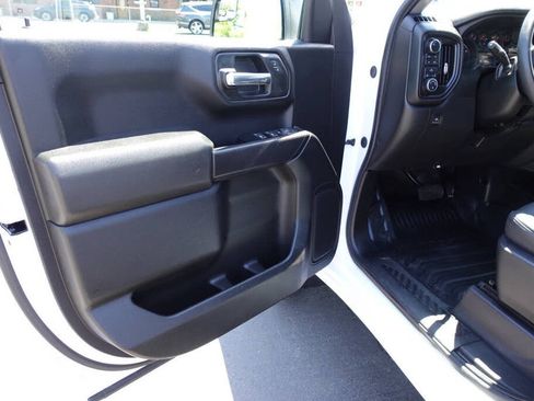 Used 2024 Chevrolet Silverado 1500 W/T w/ WT Value Package AWD/4WD image 17