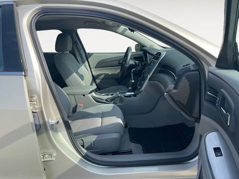 Used 2016 Chevrolet Malibu LS FWD image 15
