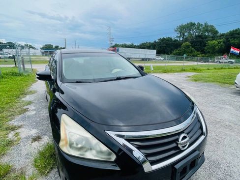 Used 2014 Nissan Altima 2.5 SL w/ Technology Package image 2