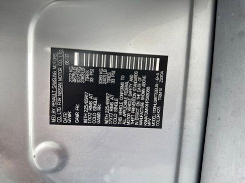 Used 2017 Nissan Rogue SV image 28