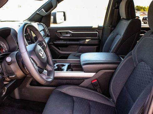 Used 2025 RAM 1500 Big Horn AWD/4WD image 30