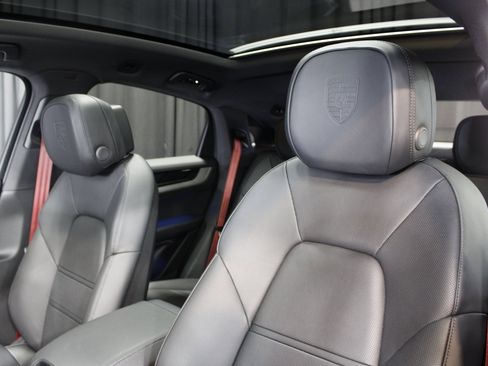 New 2026 Porsche Cayenne Coupe image 5