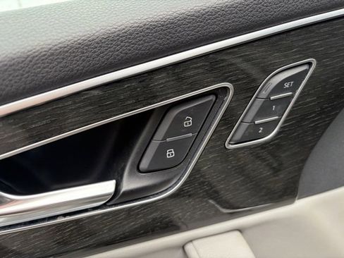 Used 2021 Audi Q7 3.0T Premium Plus image 20