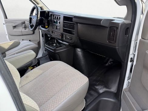 Used 2020 Chevrolet Express 2500 w/ Driver Convenience Package image 24