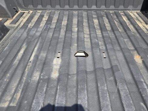 Used 2023 GMC Sierra 2500 AT4 AWD/4WD image 10