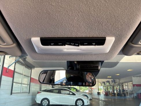 Used 2025 Nissan Versa SV FWD image 14
