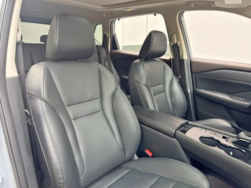 Used 2021 Nissan Rogue SL FWD image 33