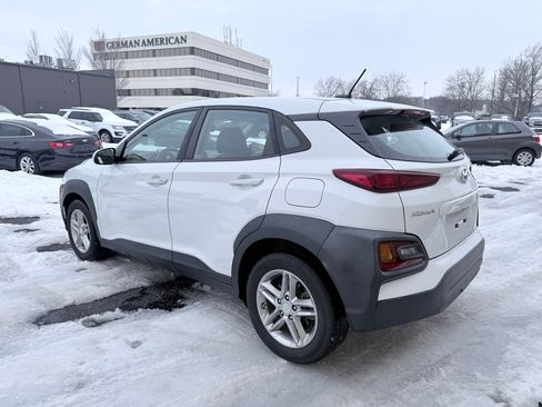 Used 2019 Hyundai Kona SE image 3