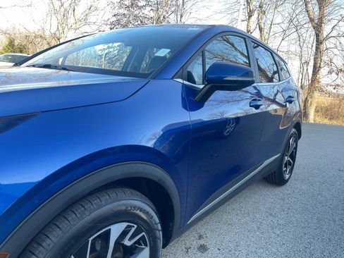 Used 2023 Kia Sportage EX image 5