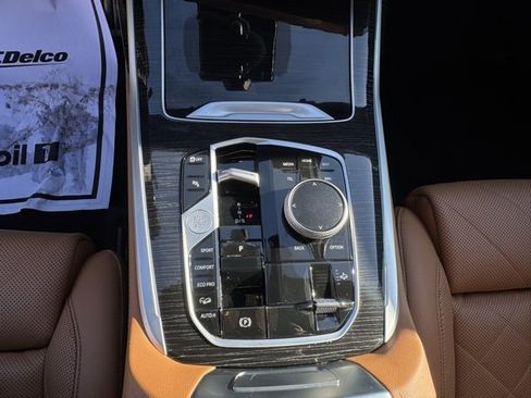 Used 2023 BMW X7 xDrive40i w/ M Sport Package image 28