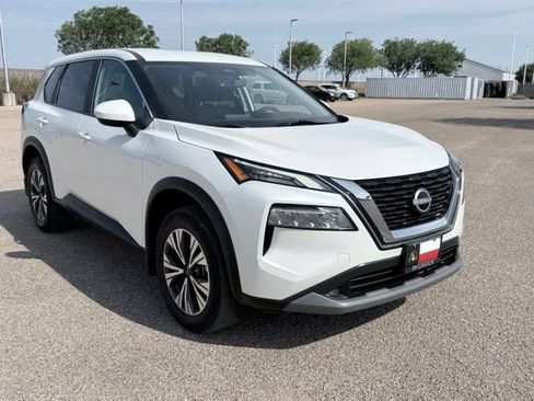 Used 2023 Nissan Rogue SV FWD image 4
