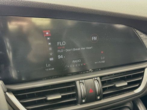 Used 2019 Alfa Romeo Giulia w/ Nero Edizione RWD image 19
