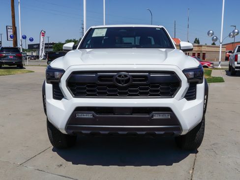 Used 2024 Toyota Tacoma TRD Off-Road w/ TRD Off Road Upgrade Package AWD/4WD image 3
