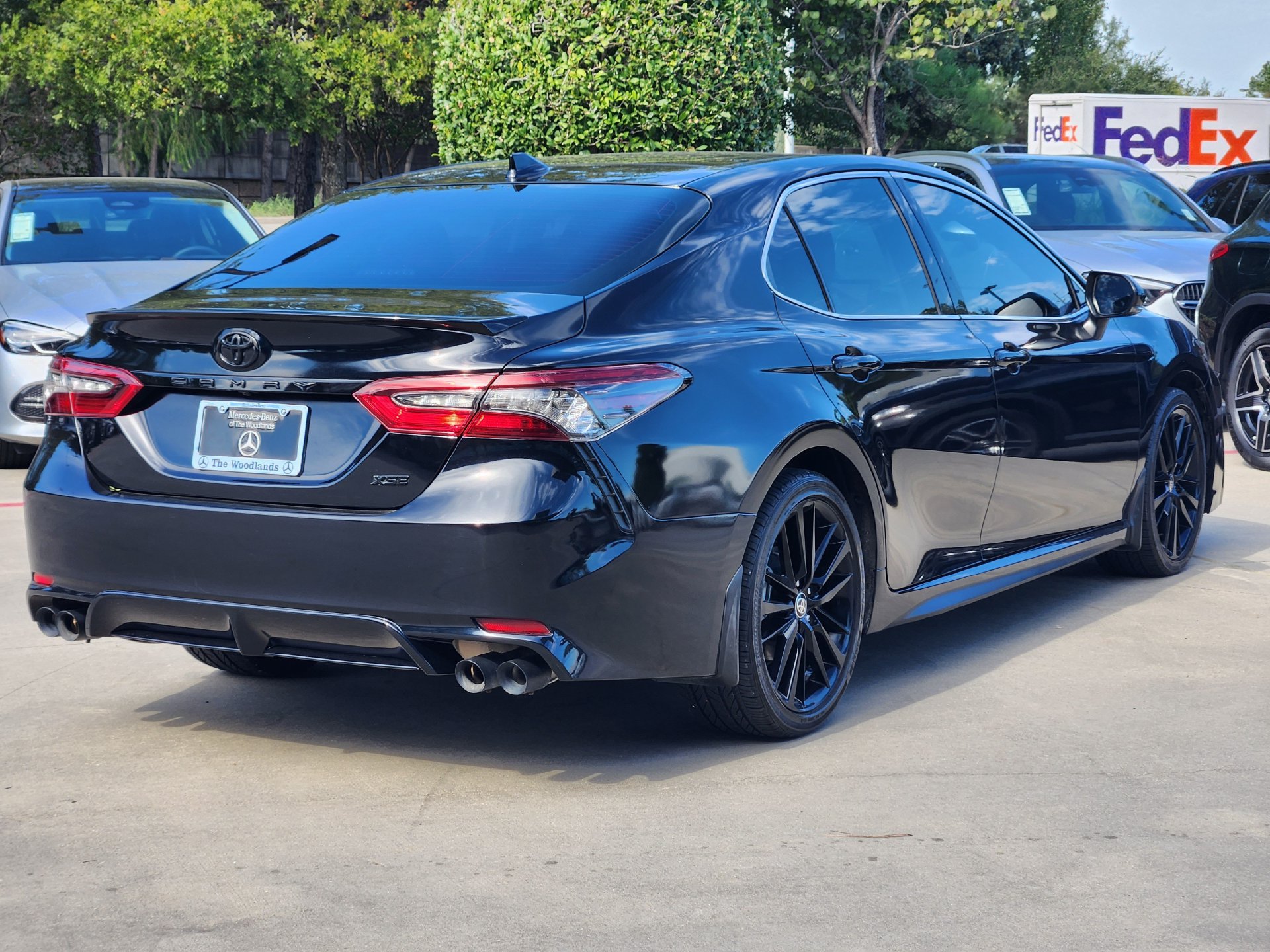 Used 2021 Toyota Camry XSE FWD image 9