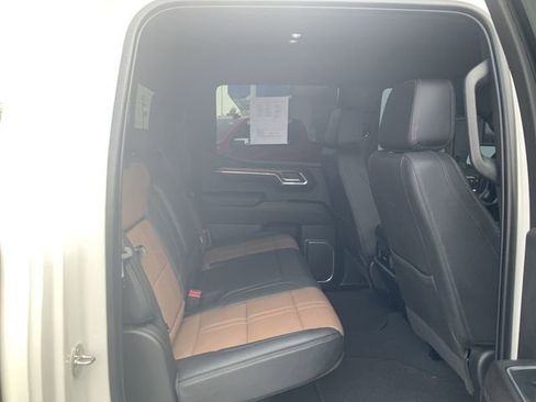 Used 2023 Chevrolet Silverado 1500 High Country w/ Technology Package image 19