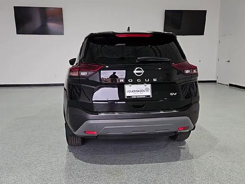 Used 2023 Nissan Rogue SV FWD image 7