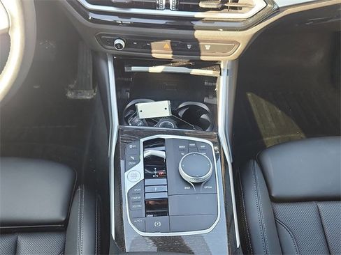 Used 2023 BMW 330i xDrive Sedan w/ Premium Package image 18