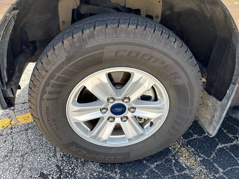 Used 2017 Ford F150 XLT w/ Max Trailer Tow Package AWD/4WD image 6
