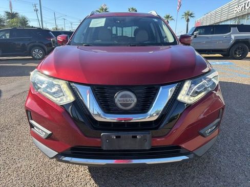Used 2018 Nissan Rogue SL w/ Premium Package image 2