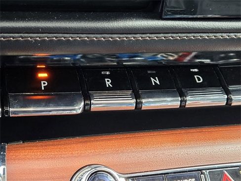 Used 2022 Lincoln Aviator Reserve w/ Equipment Group 201A image 15