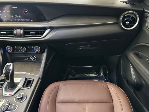 Used 2022 Alfa Romeo Stelvio Ti image 28