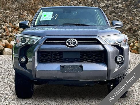 Used 2022 Toyota 4Runner SR5 AWD/4WD image 3